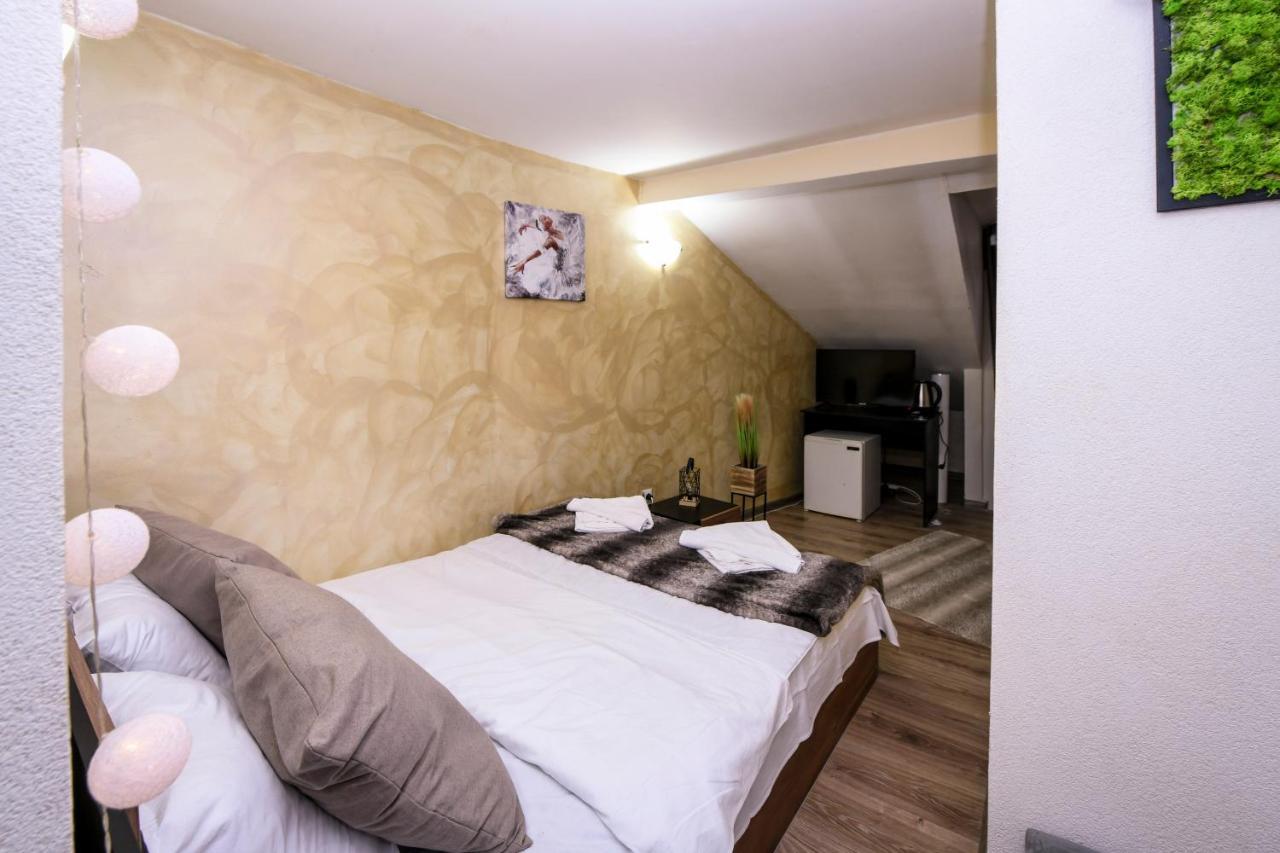 Family Hotel Ski Lift Hotel Bansko Exterior photo
