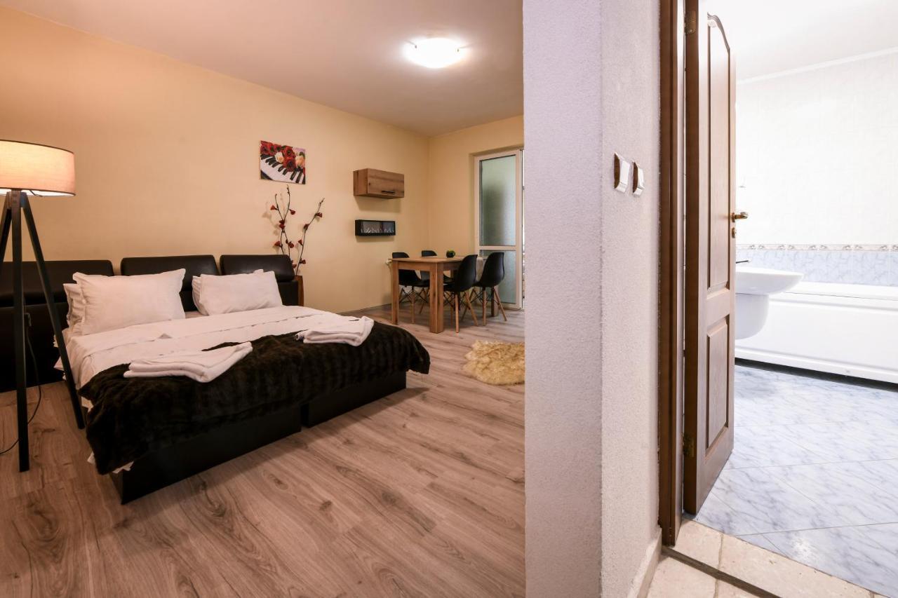 Family Hotel Ski Lift Hotel Bansko Exterior photo